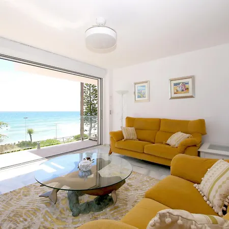 Azure Apartment *
